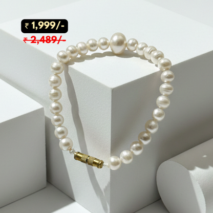 Handcrafted natural freshwater pearl bracelet with baroque centerpiece by Rush Stop