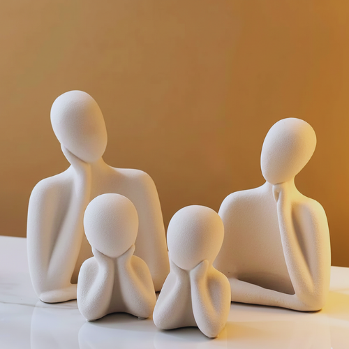 Nordic Minimalist White Family Sculpture – Modern Abstract Human Figurines Set of 4