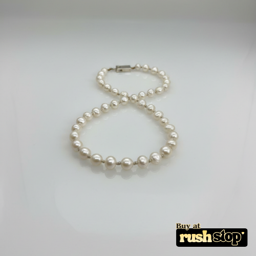 Natural freshwater pearl hand harness chain for elegant styling